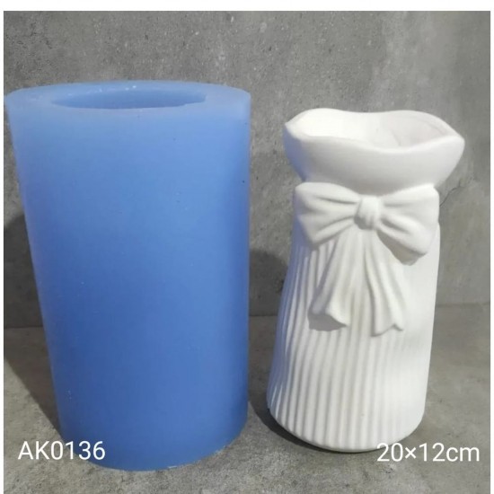 AK0136 Fiyonklu Vazo Silikon Kalıbı