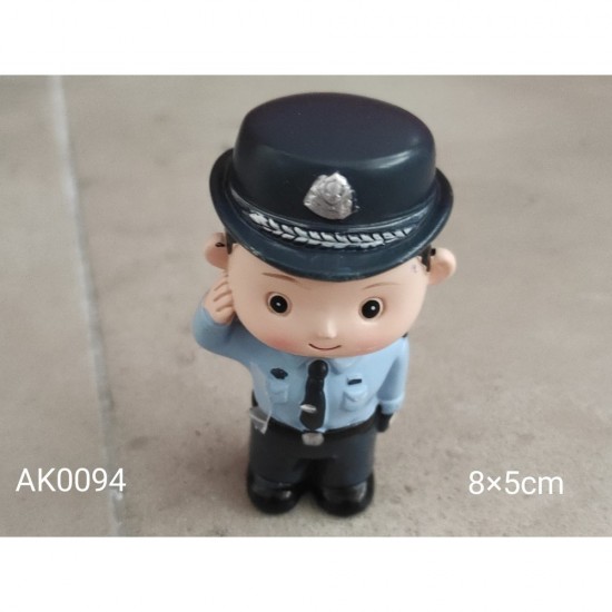 AK0094 Şapkalı Polis Teraryum Biblo Silikon Kalıp